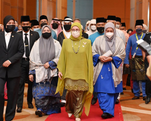 KDYMM_SERI_PADUKA_BAGINDA_RAJA_PERMAISURI_AGONG_PERKENAN_KEBERANGKATAN_BAKAL_JEMAAH_HAJI_MALAYSIA_3